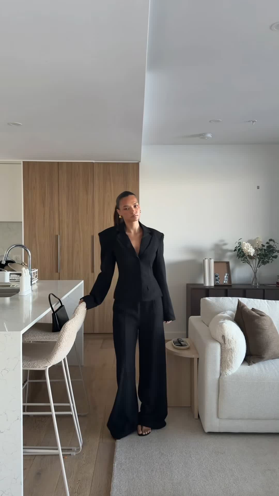 Fato de duas peças com blazer oversized e calças de perna larga