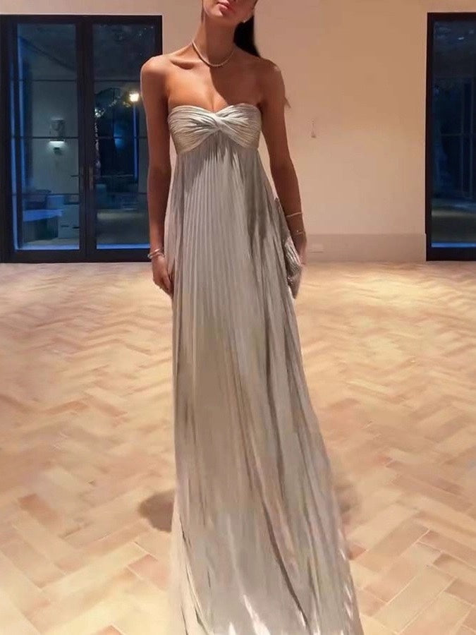 Robe longue métallisée plissée or champagne – Bustier à devant torsadé et coupe empire