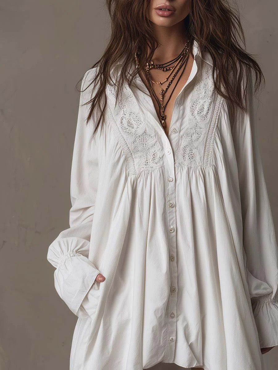 Weißes Boho-Hemdkleid mit Spitzeneinsätzen und langen Ärmeln
