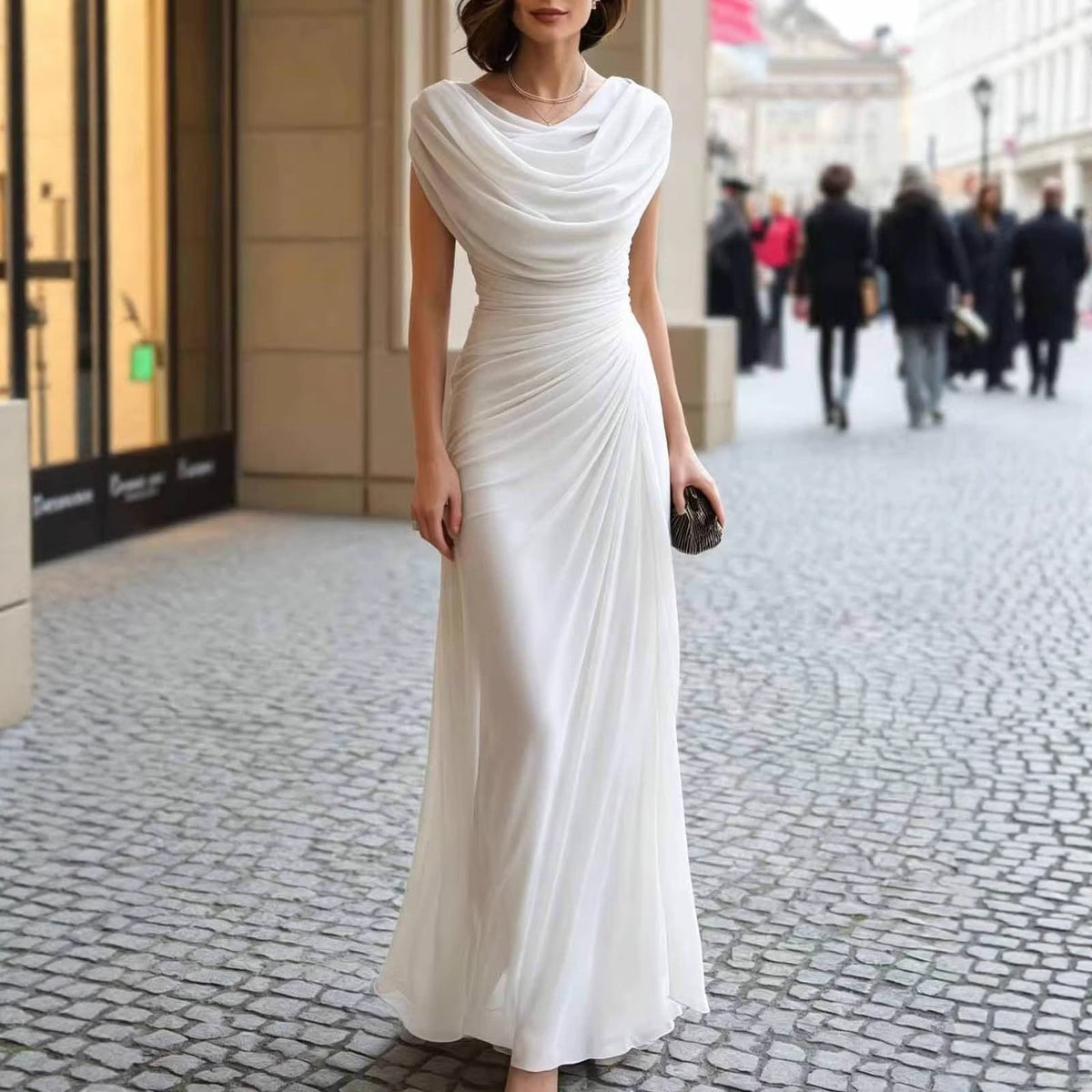 Vestido largo de noche elegante con cuello drapeado en la parte delantera