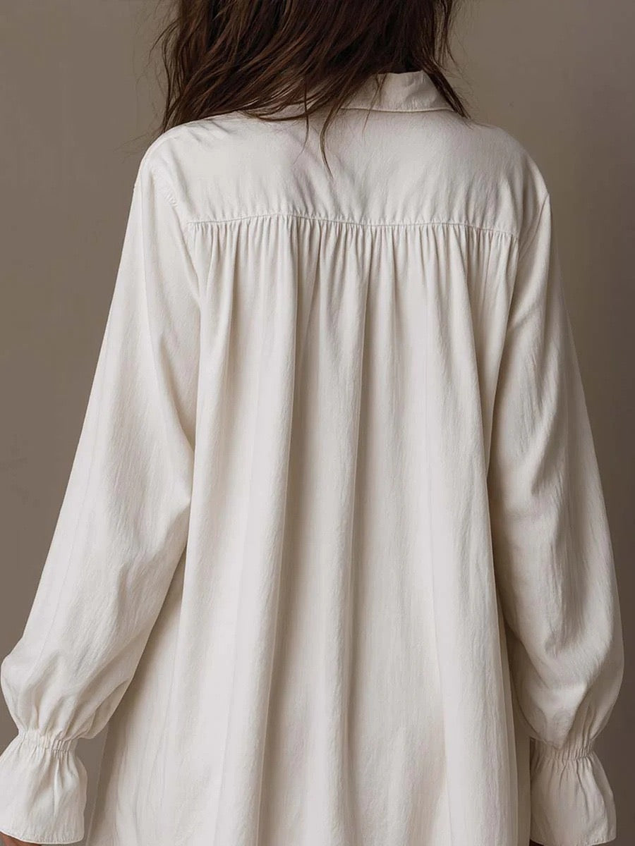 Weißes Boho-Hemdkleid mit Spitzeneinsätzen und langen Ärmeln