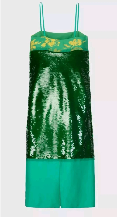 Vestido midi até ao chão com padrão floral, lantejoulas verde-esmeralda e blocos de cetim